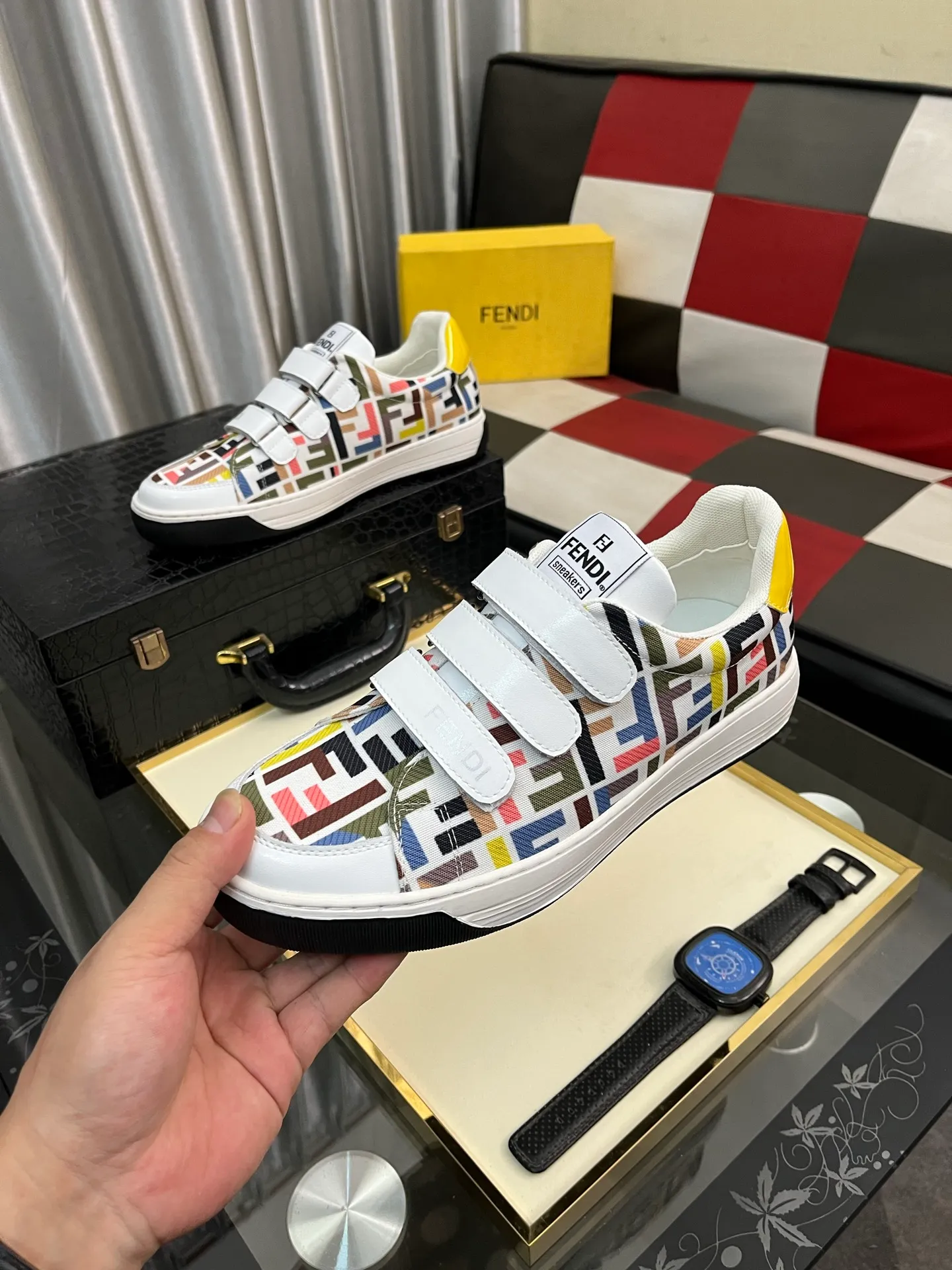Men's Men's Shoes💰420⌚️⌚️[Fendi] Fendi's latest casual shoes for men! Available at counters simultaneously! A one-to-one replica of the original. The interior is made of top-grade sheepskin, and the original factory-supplied rubber outsole is used. Leading new fashion concepts. Matching code: 38-442️⃣Colors available